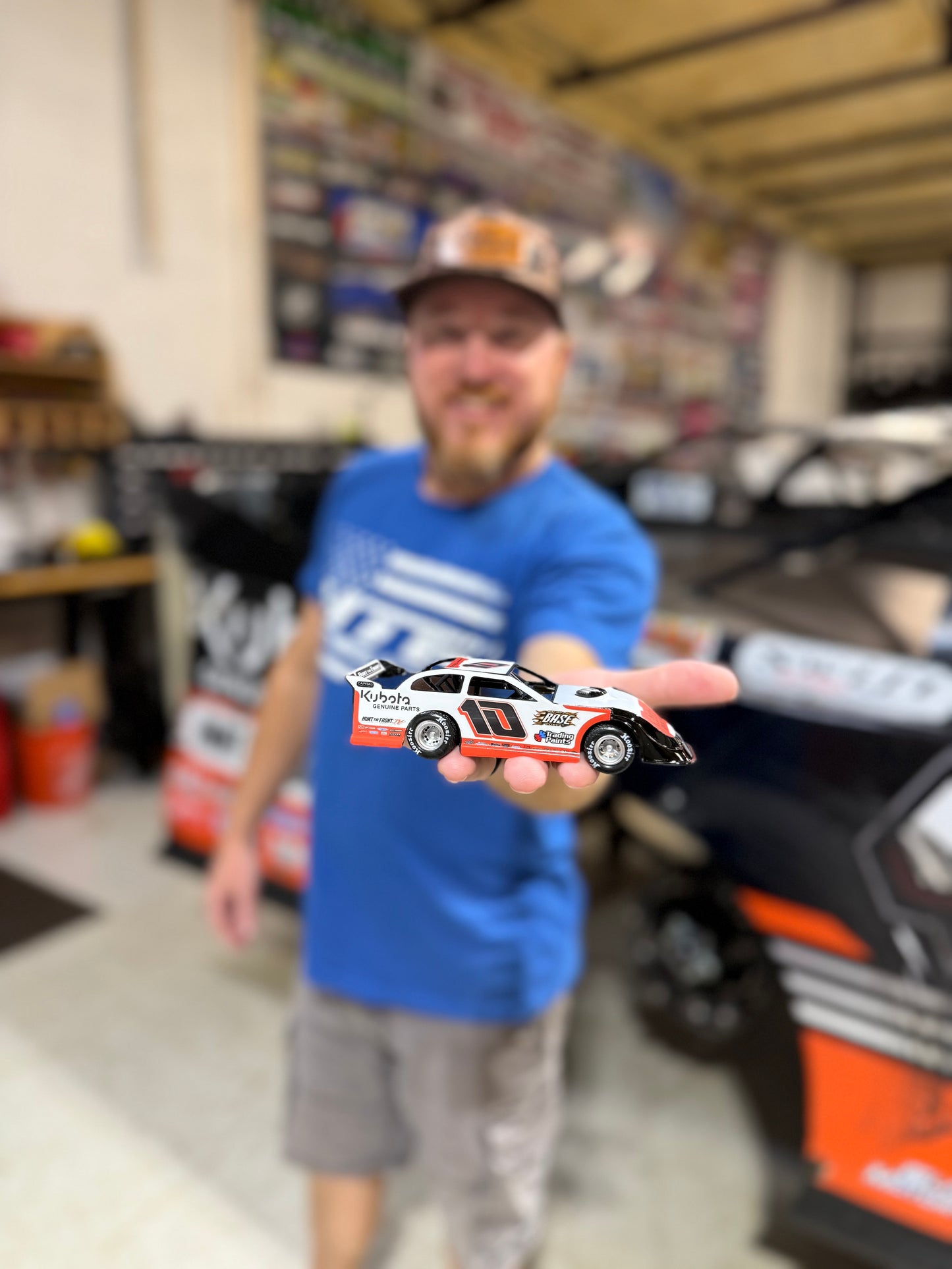 2025 World 100 Pull Back Diecast (1:32 Scale)