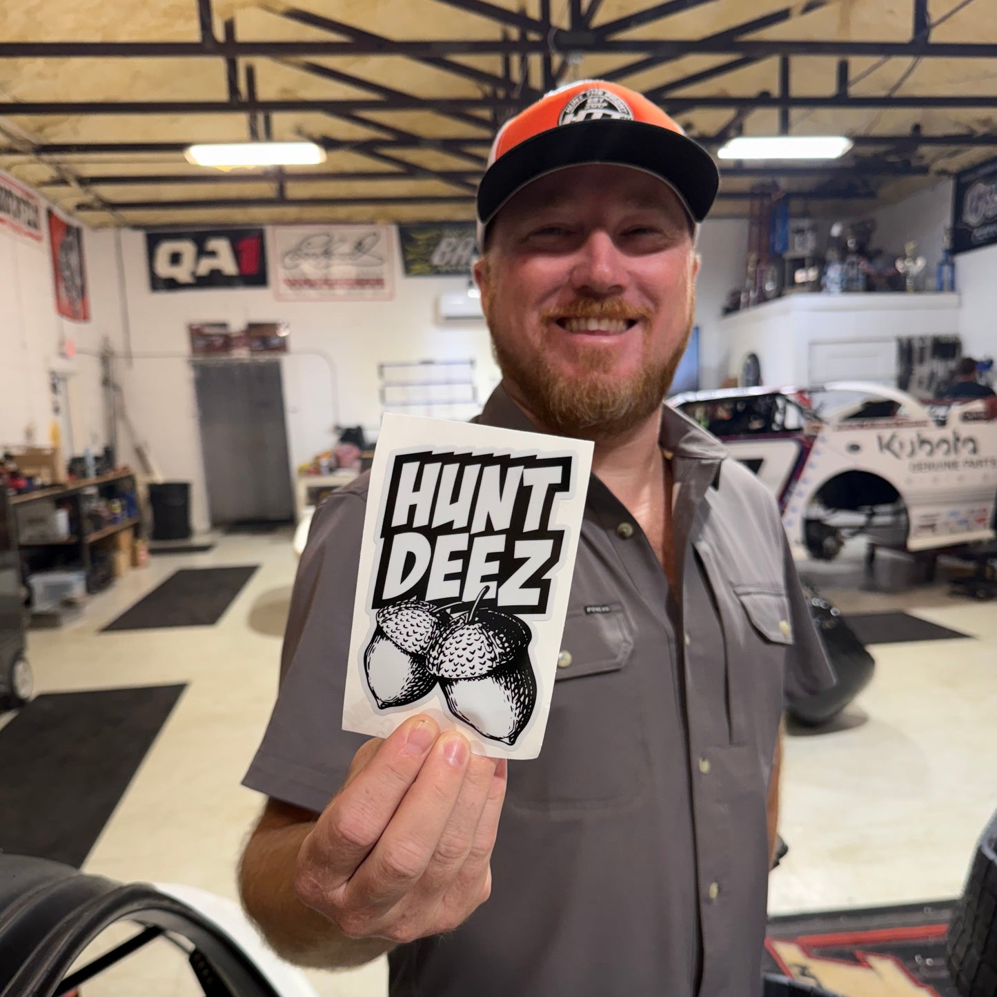 Hunt Deez (acorns) Decal